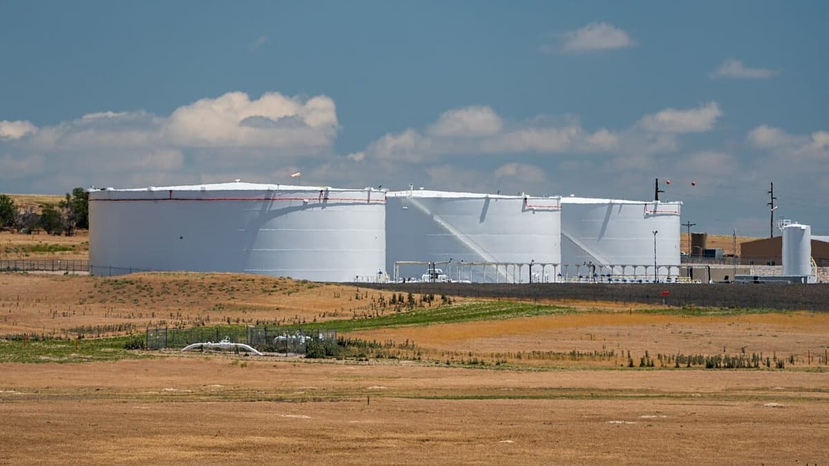 Foto da matéria: Reserva de petróleo dos EUA cai ao menor nível desde 1982