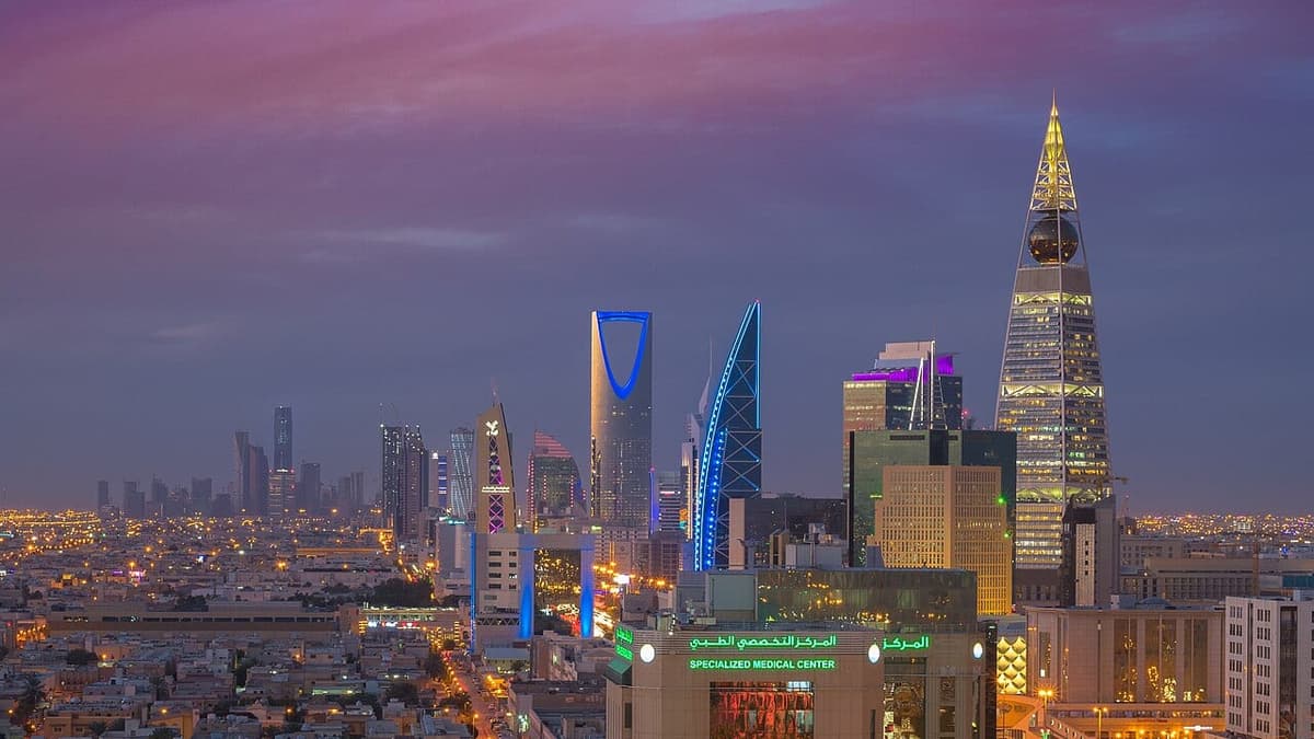 Arábia Saudita zera conteúdo antissemita em livros didáticos