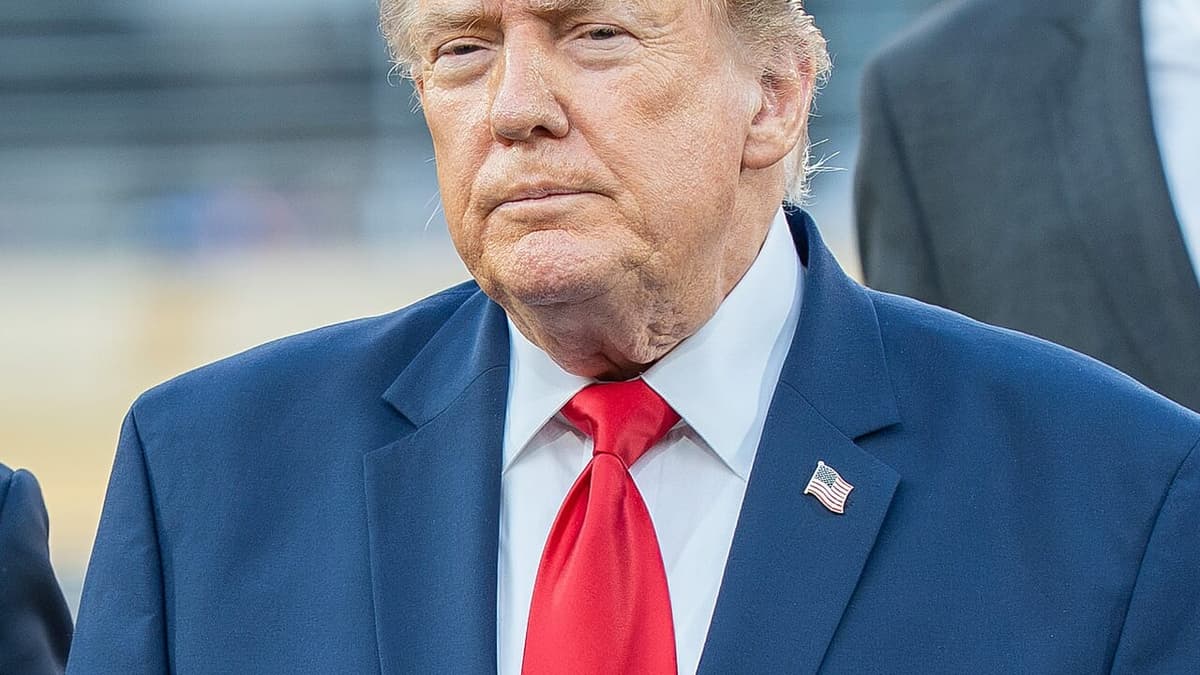 Foto da matéria: Trump diz que EUA usaram só 'amendoins' do estoque de armas
