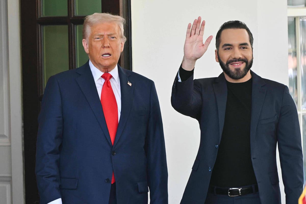 Foto da matéria: Trump se reúne com o presidente Nayib Bukele em Miami.