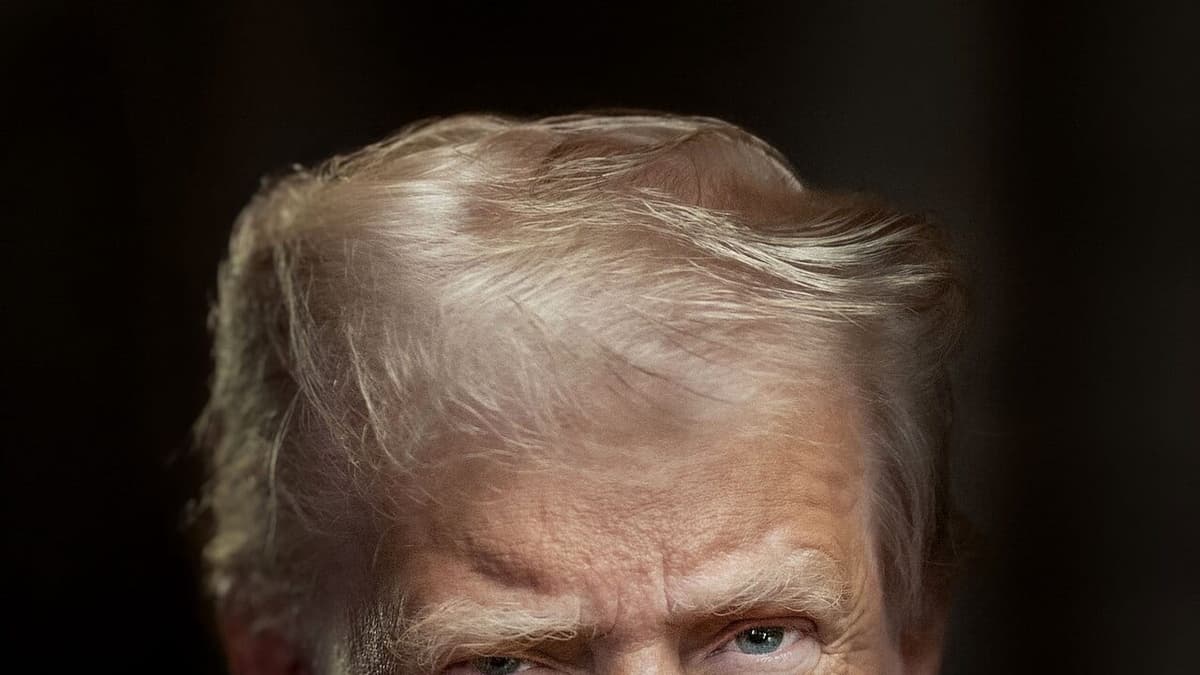 Trump suspende negociações com Irã e mantém bloqueio naval
