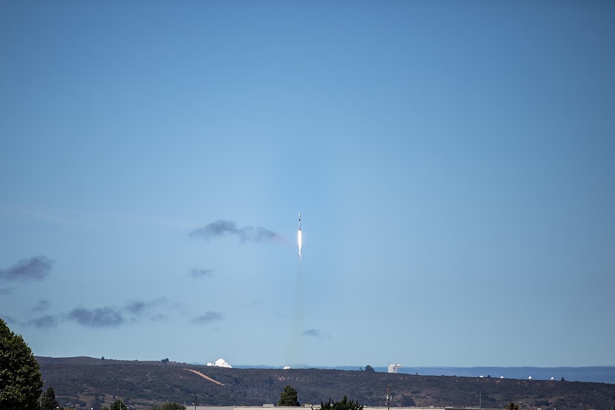 SpaceX mantém recomendação de venda com preço-alvo de US$ 75
