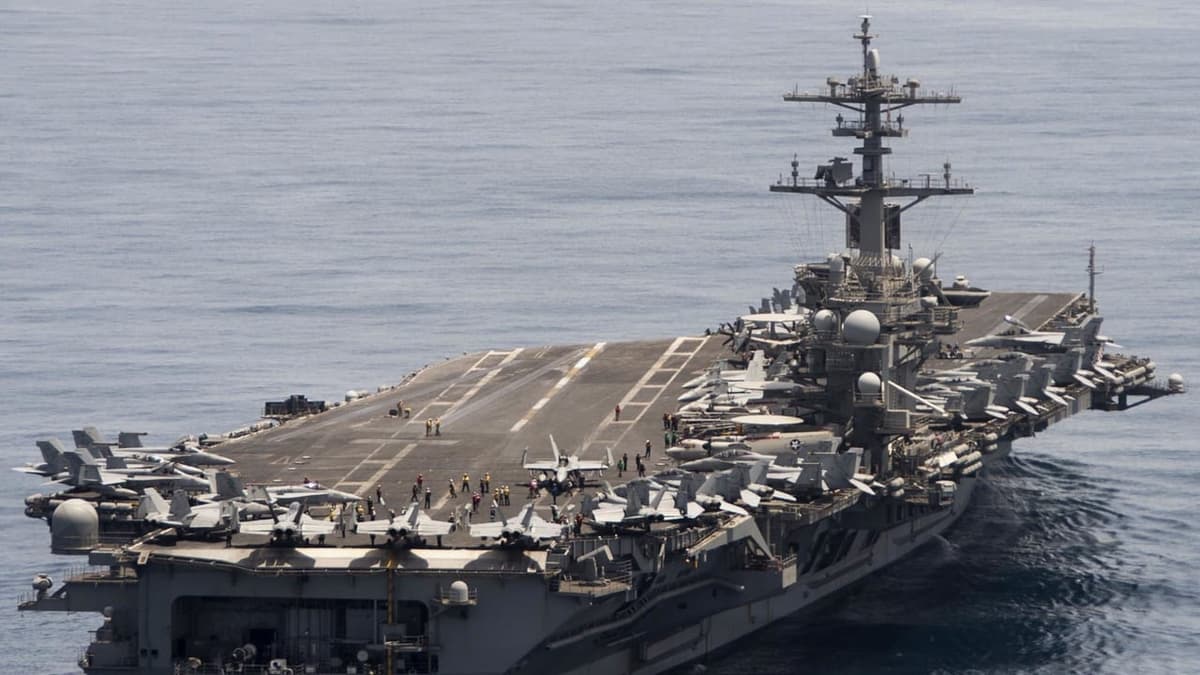 Porta-aviões USS Theodore Roosevelt vai ao Oriente Médio