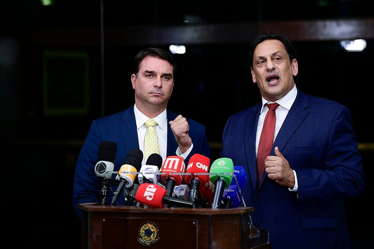 Foto da matéria: Ameaça a Flávio Bolsonaro termina em prisão de suspeito