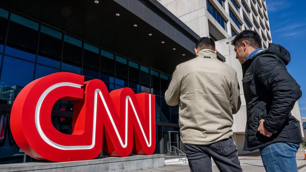 CNN enfrenta falhas técnicas e interrupção na transmissão
