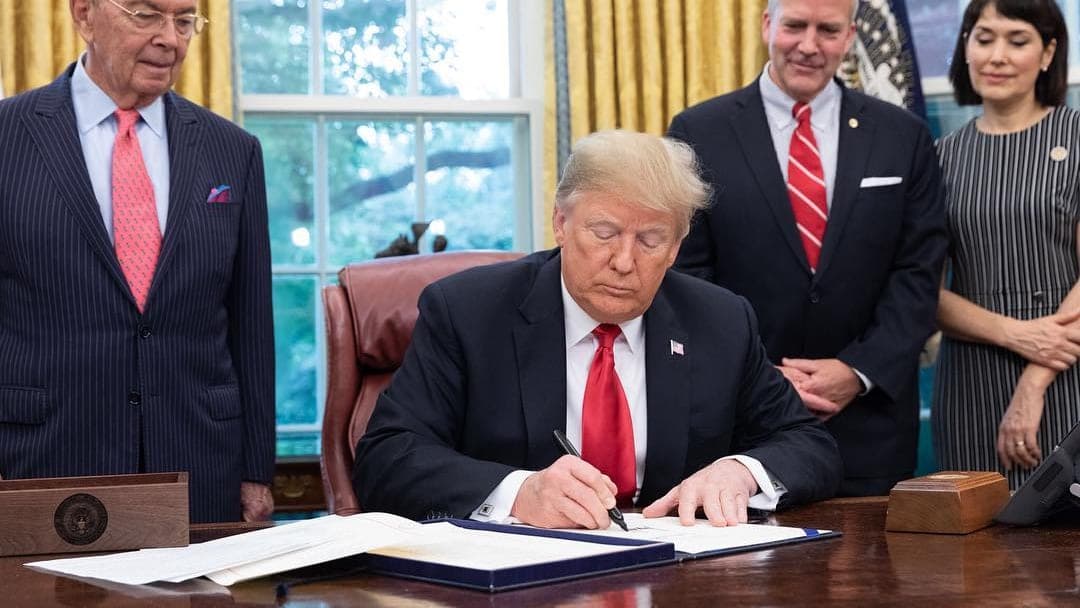 Foto da matéria: Kazem Gharibabadi chama de ilusão o mapa de Trump sobre Ormuz