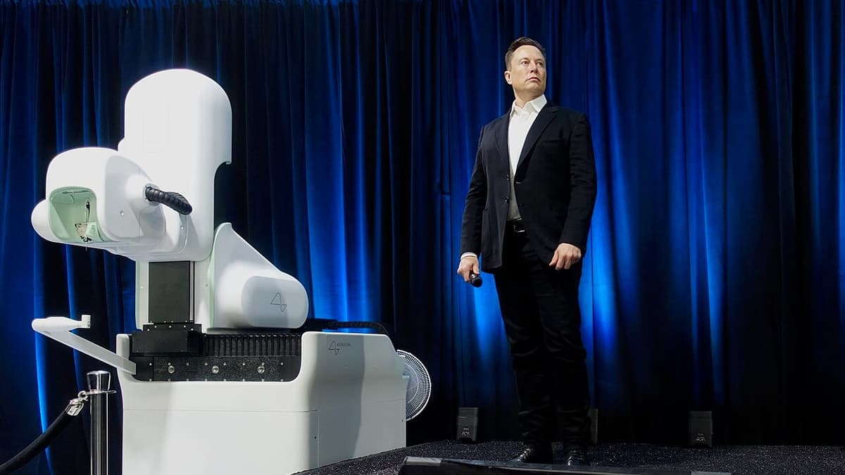 Neuralink: 1ª paciente mulher completa 1 ano de implante