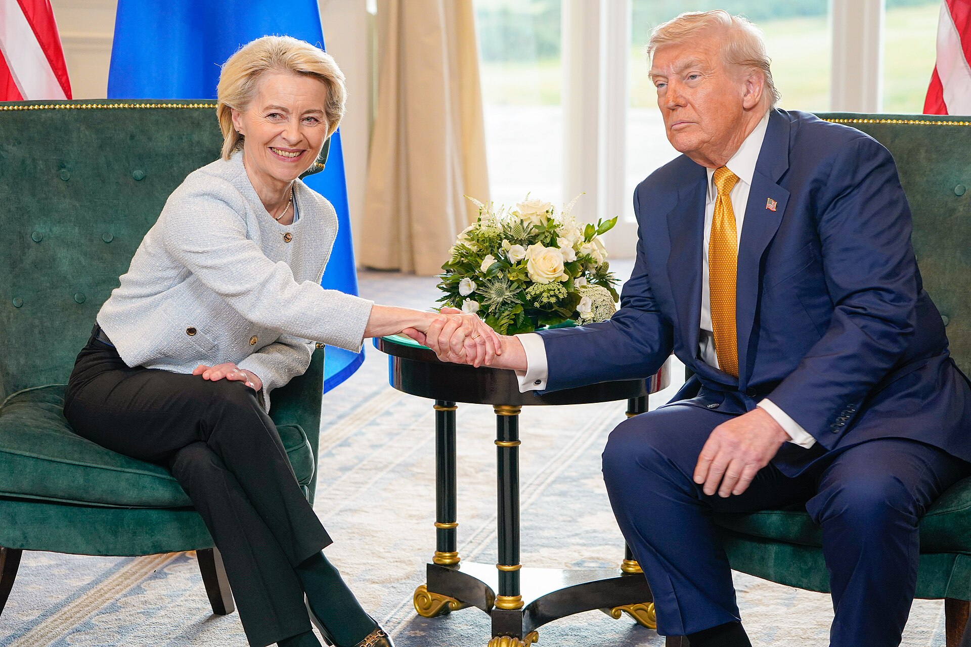Foto da matéria: Trump assina memorando que autoriza empresas privadas a realizar ataques cibernéticos direcionados